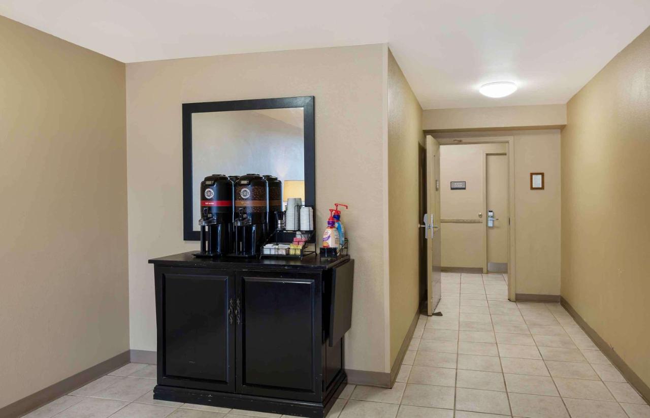 Suburban Studios Copley Akron West Buitenkant foto