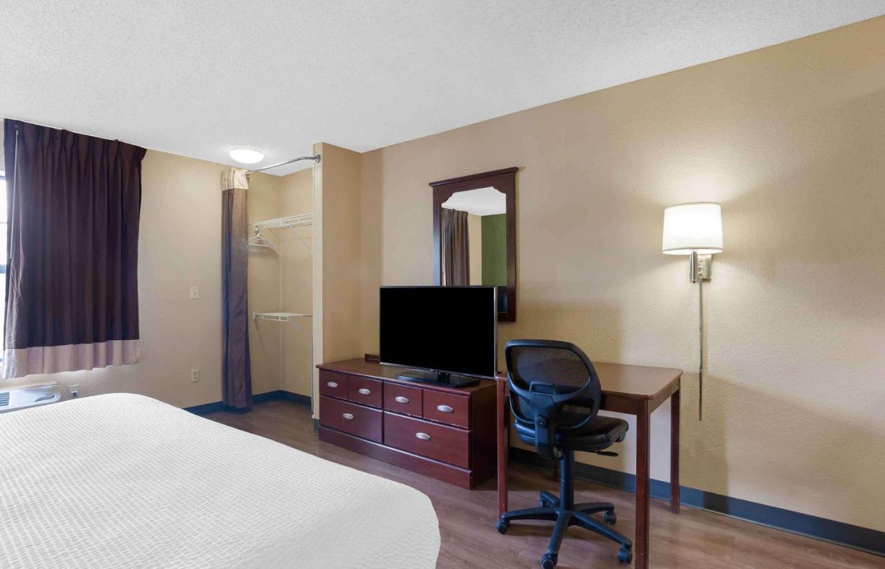 Suburban Studios Copley Akron West Buitenkant foto
